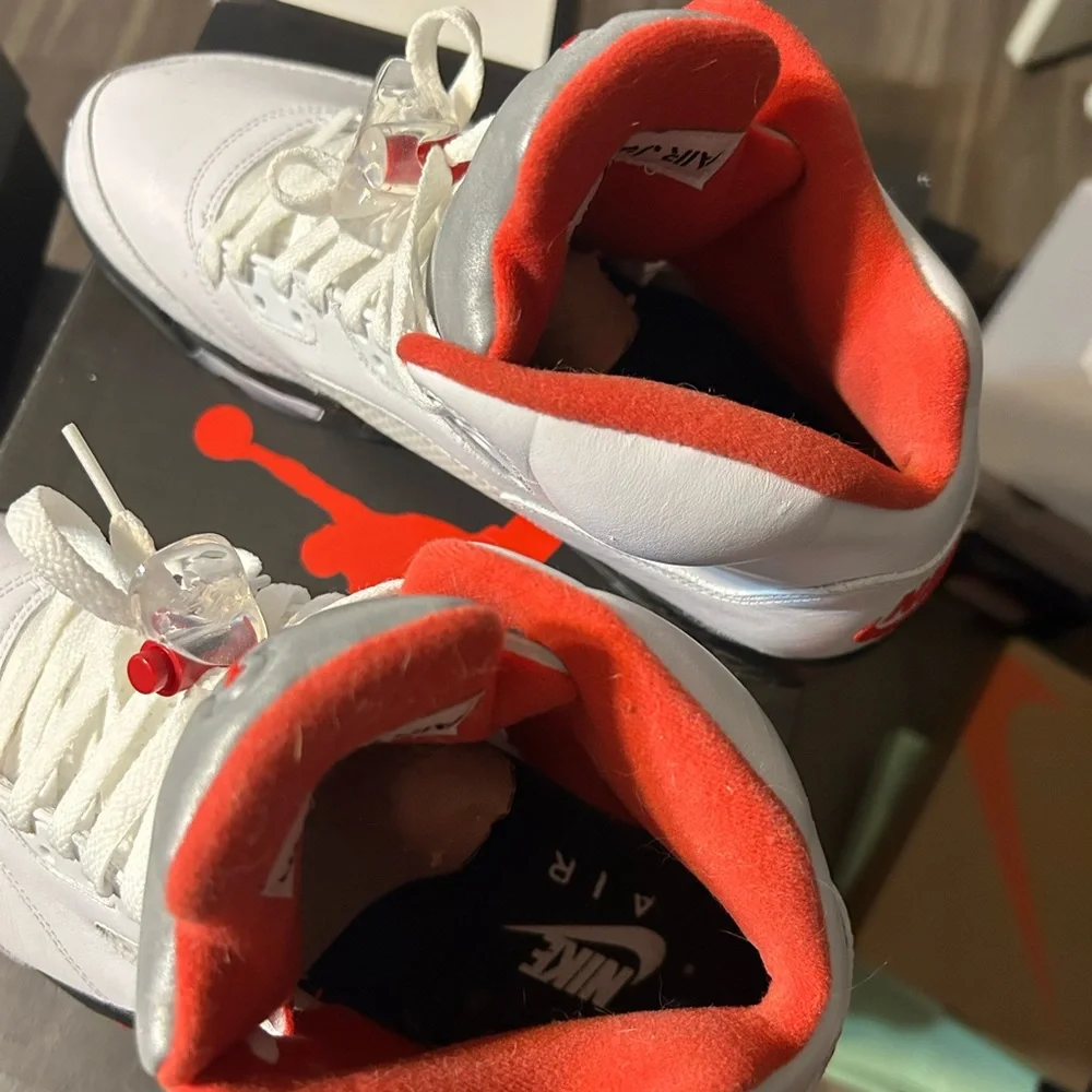 Jordan 5 - Picture 4 of 6
